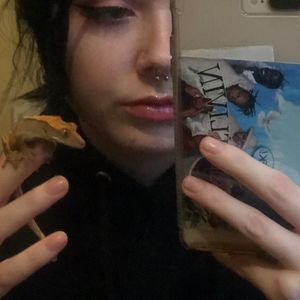 Meet your Posher, Demri